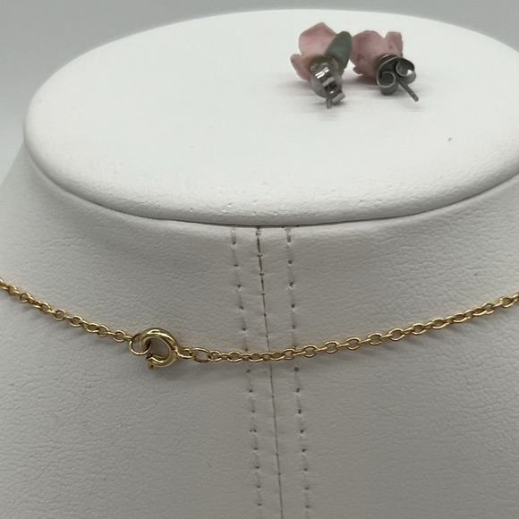 Cottagecore Floral Pendant Necklace & Pink Rose Earrings Set – Vintage Romantic - Picture 6 of 7